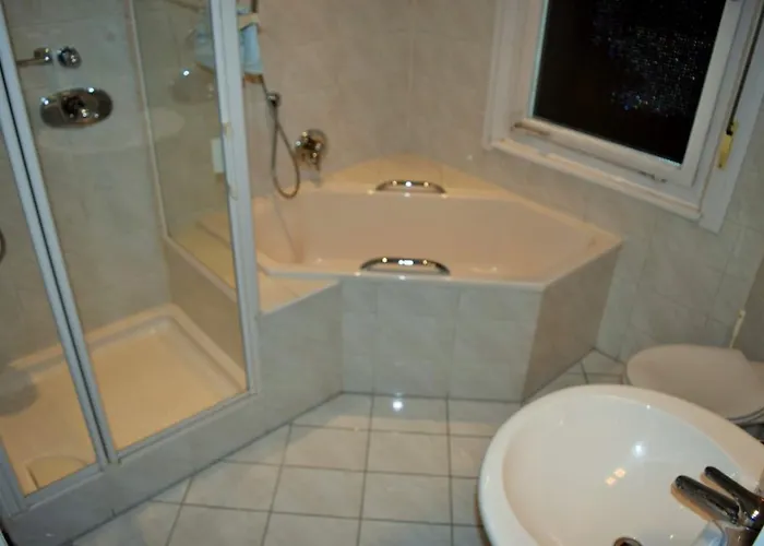 بيت شباب Monteurzimmer Kirchheim-teck *