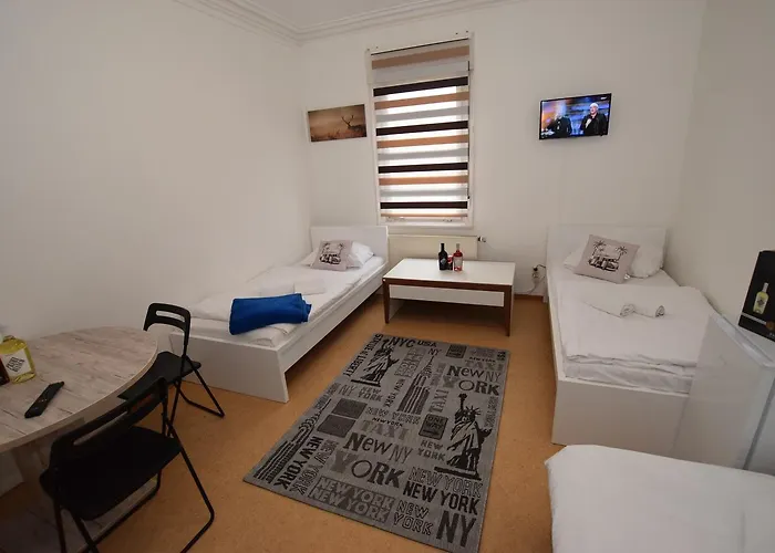 بيت شباب Monteurzimmer Kirchheim-teck