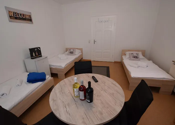 بيت شباب Monteurzimmer Kirchheim-teck كيرشهايم أونتر تيك