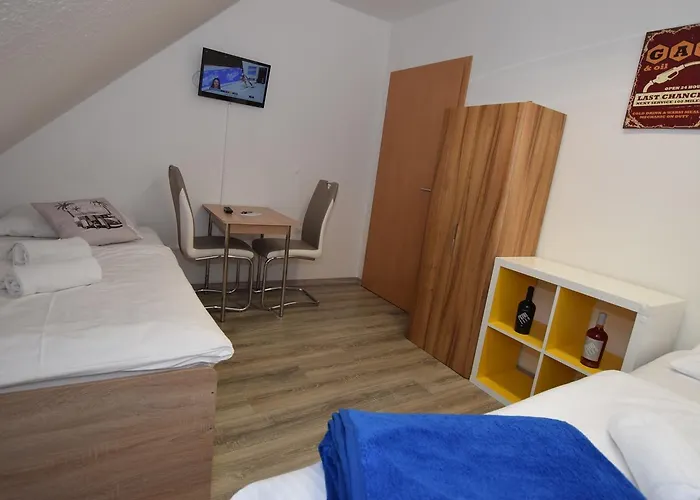 Monteurzimmer Kirchheim-teck كيرشهايم أونتر تيك