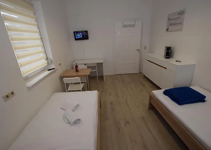 بيت شباب Monteurzimmer Kirchheim-teck *