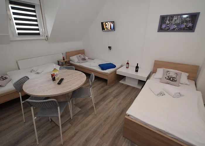 Monteurzimmer Kirchheim-teck بيت شباب