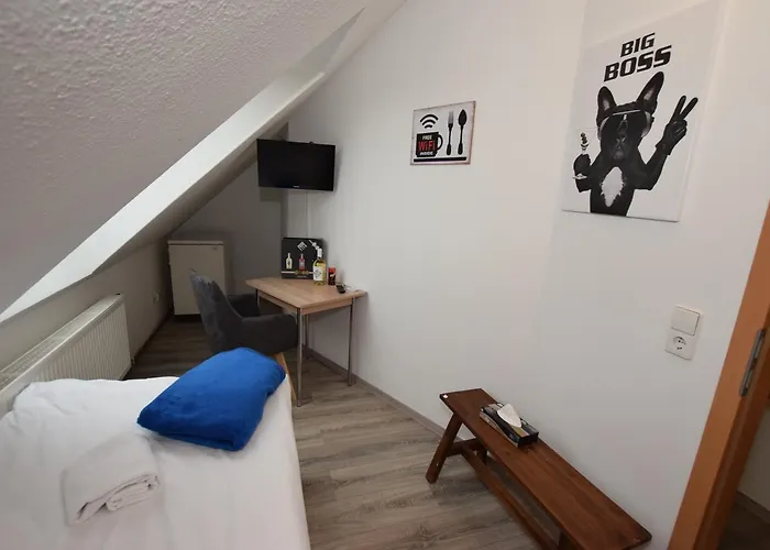 بيت شباب Monteurzimmer Kirchheim-teck كيرشهايم أونتر تيك